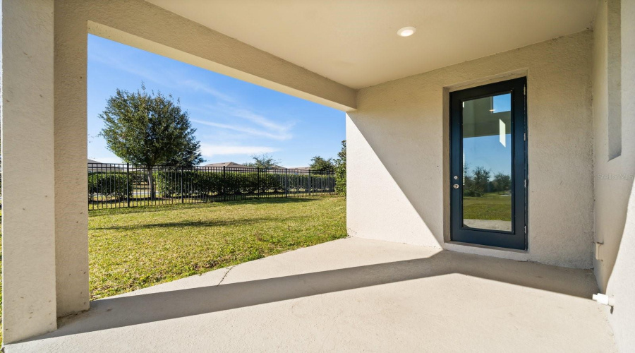 Covered porch/lanai