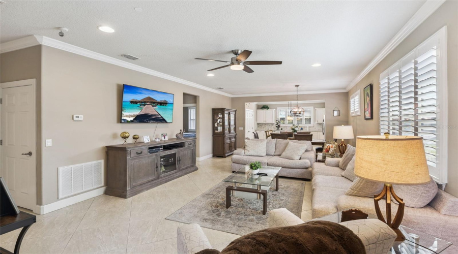 DAVENPORT, Florida 33837, 2 Bedrooms Bedrooms, ,2 BathroomsBathrooms,Residential,For Sale,TOLDEDO,0,MFRO6378386