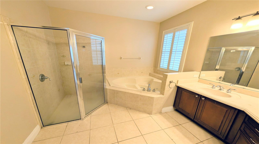 KISSIMMEE, Florida 34746, 3 Bedrooms Bedrooms, ,3 BathroomsBathrooms,Residential,For Sale,SHOREWOOD,0,MFRO6319449