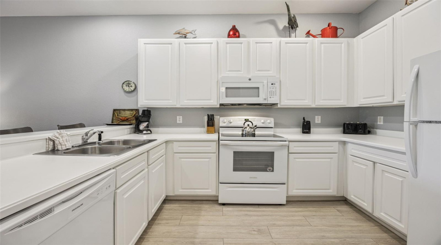 DAVENPORT, Florida 33897, 3 Bedrooms Bedrooms, ,2 BathroomsBathrooms,Residential,For Sale,NEW PROVIDENCE PROMENADE,0,MFRS5142819