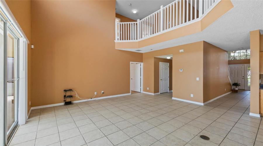 KISSIMMEE, Florida 34746, 6 Bedrooms Bedrooms, ,5 BathroomsBathrooms,Residential,For Sale,MADIERA BEACH,0,MFRS5142833