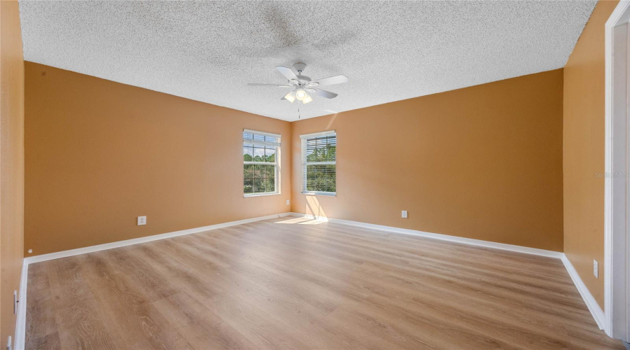 KISSIMMEE, Florida 34746, 6 Bedrooms Bedrooms, ,5 BathroomsBathrooms,Residential,For Sale,MADIERA BEACH,0,MFRS5142833