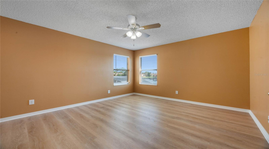 KISSIMMEE, Florida 34746, 6 Bedrooms Bedrooms, ,5 BathroomsBathrooms,Residential,For Sale,MADIERA BEACH,0,MFRS5142833