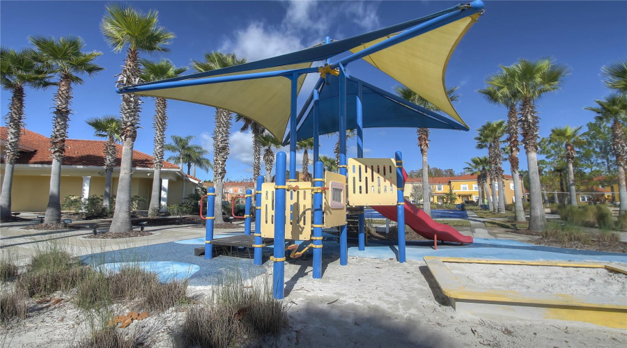 KISSIMMEE, Florida 34746, 6 Bedrooms Bedrooms, ,5 BathroomsBathrooms,Residential,For Sale,MADIERA BEACH,0,MFRS5142833