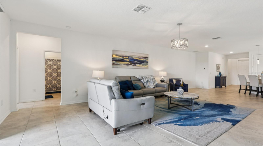 KISSIMMEE, Florida 34746, 5 Bedrooms Bedrooms, ,3 BathroomsBathrooms,Residential,For Sale,MYRTLE PINE,0,MFRS5139494