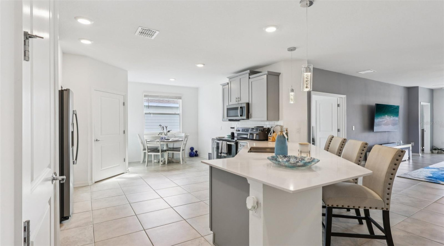 KISSIMMEE, Florida 34746, 5 Bedrooms Bedrooms, ,3 BathroomsBathrooms,Residential,For Sale,MYRTLE PINE,0,MFRS5139494