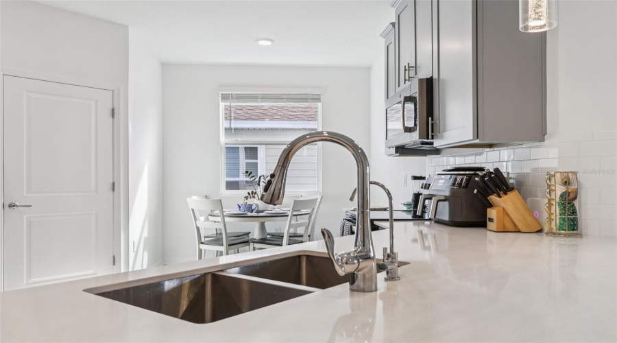 KISSIMMEE, Florida 34746, 5 Bedrooms Bedrooms, ,3 BathroomsBathrooms,Residential,For Sale,MYRTLE PINE,0,MFRS5139494