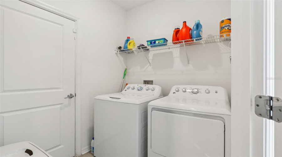 KISSIMMEE, Florida 34746, 5 Bedrooms Bedrooms, ,3 BathroomsBathrooms,Residential,For Sale,MYRTLE PINE,0,MFRS5139494