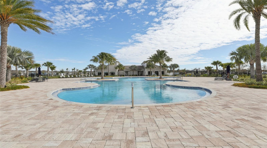 KISSIMMEE, Florida 34746, 5 Bedrooms Bedrooms, ,3 BathroomsBathrooms,Residential,For Sale,MYRTLE PINE,0,MFRS5139494