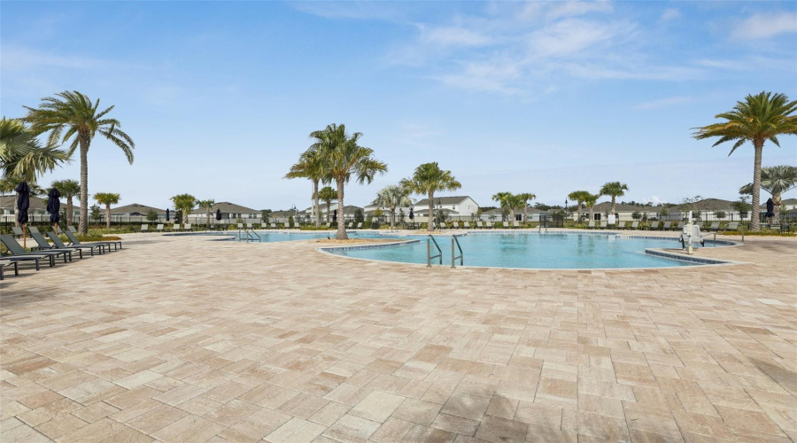 KISSIMMEE, Florida 34746, 5 Bedrooms Bedrooms, ,3 BathroomsBathrooms,Residential,For Sale,MYRTLE PINE,0,MFRS5139494