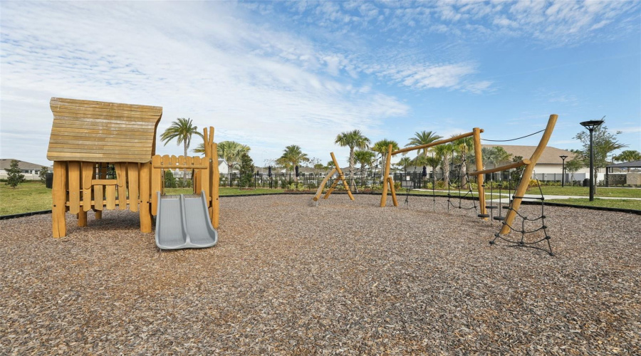 KISSIMMEE, Florida 34746, 5 Bedrooms Bedrooms, ,3 BathroomsBathrooms,Residential,For Sale,MYRTLE PINE,0,MFRS5139494