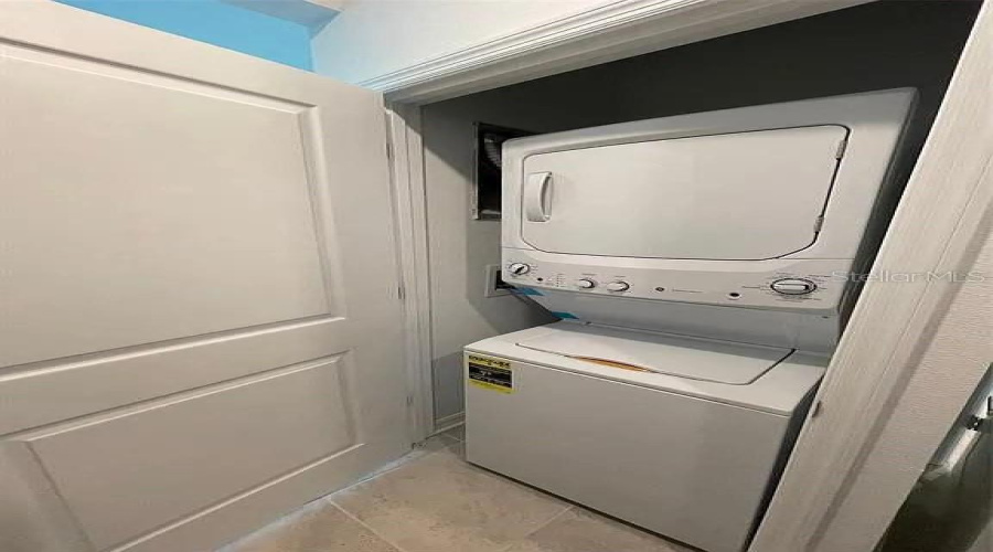 KISSIMMEE, Florida 34746, 5 Bedrooms Bedrooms, ,3 BathroomsBathrooms,Residential,For Sale,MYRTLE PINE,0,MFRS5139494