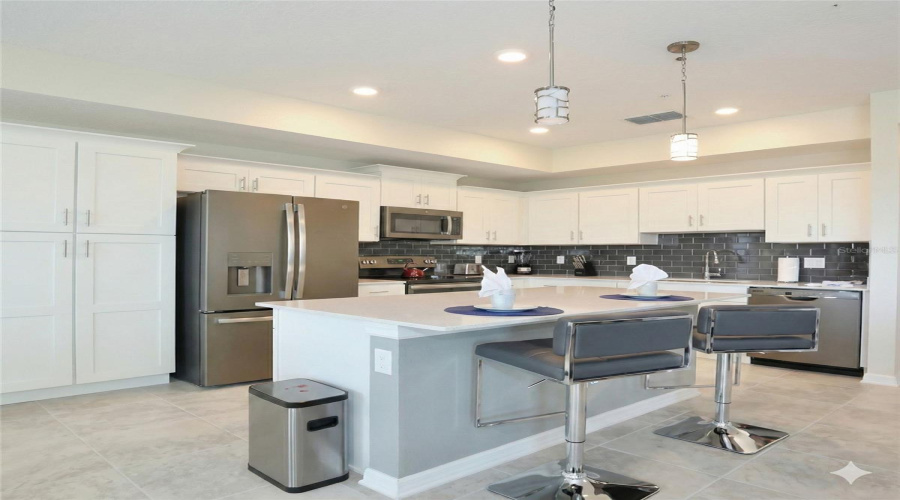 KISSIMMEE, Florida 34746, 2 Bedrooms Bedrooms, ,2 BathroomsBathrooms,Residential,For Sale,PARADOX,0,MFRO6378222