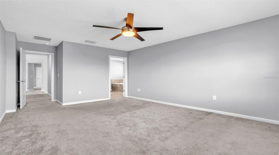 DAVENPORT, Florida 33896, 4 Bedrooms Bedrooms, ,2 BathroomsBathrooms,Residential,For Sale,DOWNSWING,0,MFRO6364832