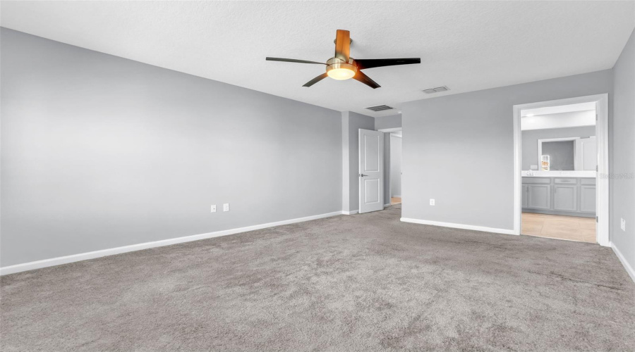 DAVENPORT, Florida 33896, 4 Bedrooms Bedrooms, ,2 BathroomsBathrooms,Residential,For Sale,DOWNSWING,0,MFRO6364832