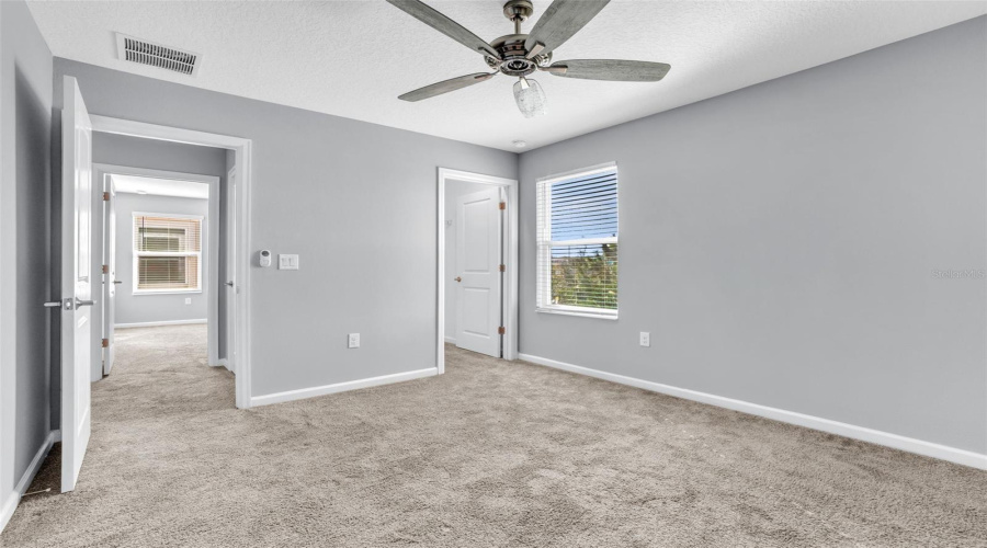 DAVENPORT, Florida 33896, 4 Bedrooms Bedrooms, ,2 BathroomsBathrooms,Residential,For Sale,DOWNSWING,0,MFRO6364832