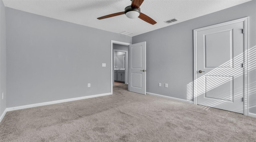 DAVENPORT, Florida 33896, 4 Bedrooms Bedrooms, ,2 BathroomsBathrooms,Residential,For Sale,DOWNSWING,0,MFRO6364832