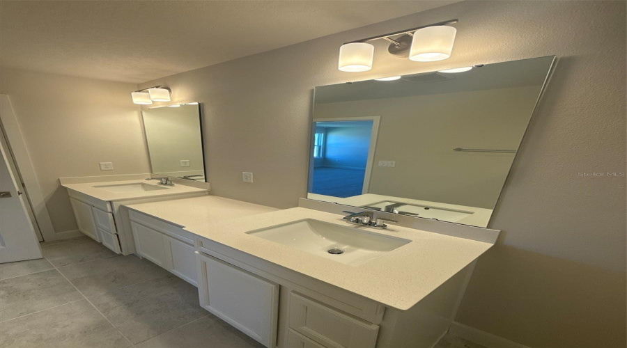 DAVENPORT, Florida 33837, 3 Bedrooms Bedrooms, ,2 BathroomsBathrooms,Residential,For Sale,PINEYWOOD FIELD,0,MFRW7879058