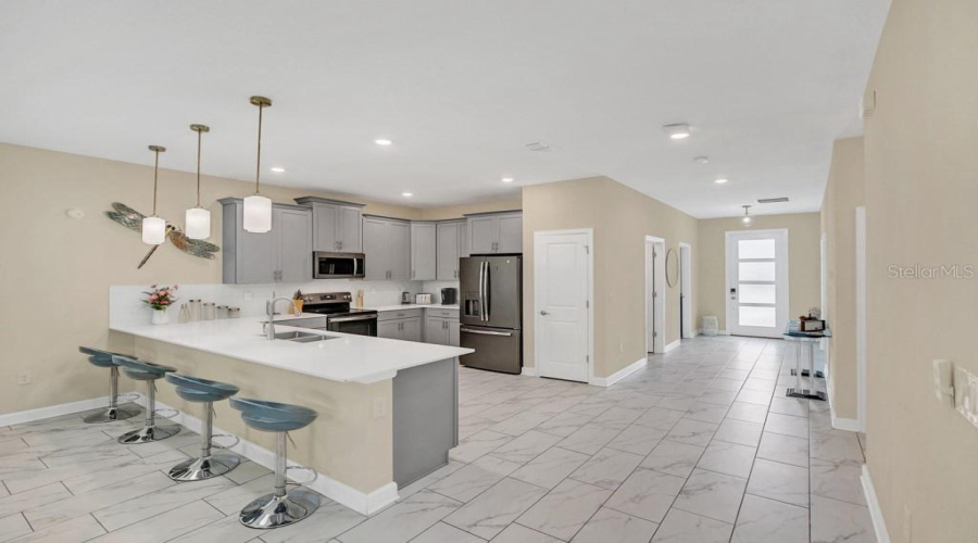 KISSIMMEE, Florida 34746, 8 Bedrooms Bedrooms, ,5 BathroomsBathrooms,Residential,For Sale,TARGET,0,MFRO6378600