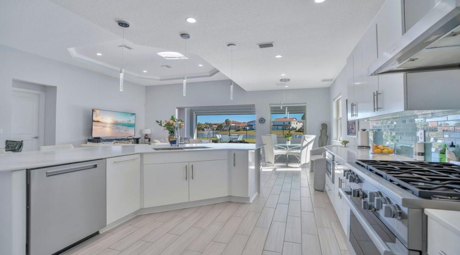 ORLANDO, Florida 32836, 4 Bedrooms Bedrooms, ,2 BathroomsBathrooms,Residential,For Sale,ROYAL CYPRESS,0,MFRO6378427