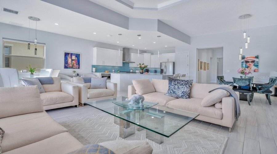 ORLANDO, Florida 32836, 4 Bedrooms Bedrooms, ,2 BathroomsBathrooms,Residential,For Sale,ROYAL CYPRESS,0,MFRO6378427