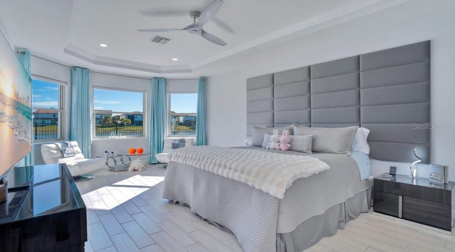 ORLANDO, Florida 32836, 4 Bedrooms Bedrooms, ,2 BathroomsBathrooms,Residential,For Sale,ROYAL CYPRESS,0,MFRO6378427