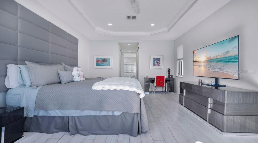 ORLANDO, Florida 32836, 4 Bedrooms Bedrooms, ,2 BathroomsBathrooms,Residential,For Sale,ROYAL CYPRESS,0,MFRO6378427