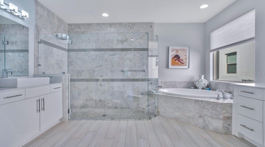 ORLANDO, Florida 32836, 4 Bedrooms Bedrooms, ,2 BathroomsBathrooms,Residential,For Sale,ROYAL CYPRESS,0,MFRO6378427