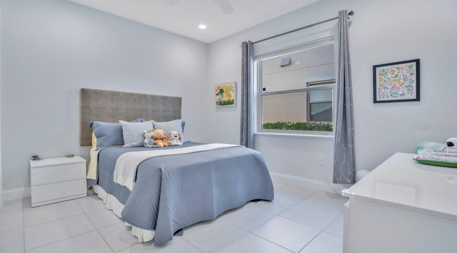 ORLANDO, Florida 32836, 4 Bedrooms Bedrooms, ,2 BathroomsBathrooms,Residential,For Sale,ROYAL CYPRESS,0,MFRO6378427