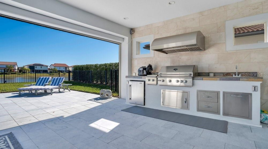 ORLANDO, Florida 32836, 4 Bedrooms Bedrooms, ,2 BathroomsBathrooms,Residential,For Sale,ROYAL CYPRESS,0,MFRO6378427