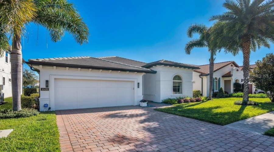 ORLANDO, Florida 32836, 4 Bedrooms Bedrooms, ,2 BathroomsBathrooms,Residential,For Sale,ROYAL CYPRESS,0,MFRO6378427