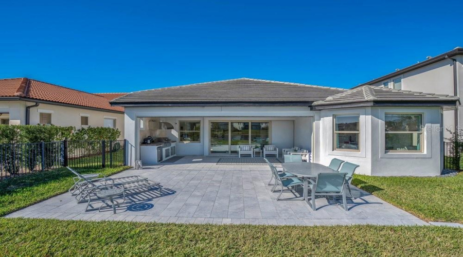 ORLANDO, Florida 32836, 4 Bedrooms Bedrooms, ,2 BathroomsBathrooms,Residential,For Sale,ROYAL CYPRESS,0,MFRO6378427