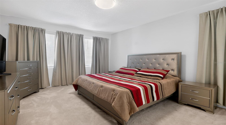 Primary Bedroom (King Suite)