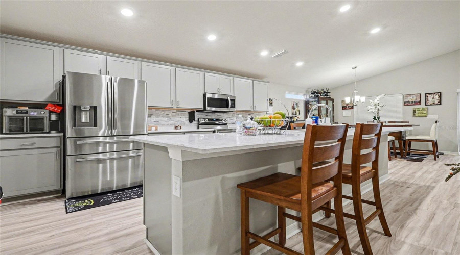 DAVENPORT, Florida 33837, 4 Bedrooms Bedrooms, ,2 BathroomsBathrooms,Residential,For Sale,CASCADE,0,MFRTB8471145