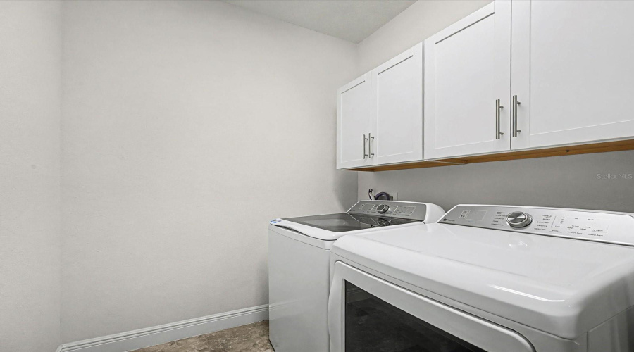 DAVENPORT, Florida 33837, 4 Bedrooms Bedrooms, ,3 BathroomsBathrooms,Residential,For Sale,CHADBURY,0,MFRO6378118