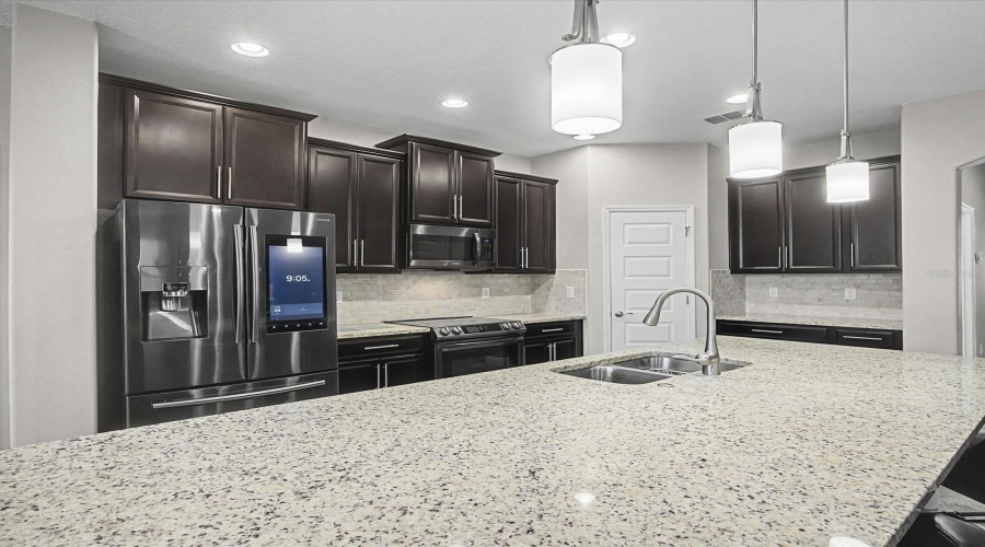 DAVENPORT, Florida 33837, 4 Bedrooms Bedrooms, ,3 BathroomsBathrooms,Residential,For Sale,CHADBURY,0,MFRO6378118