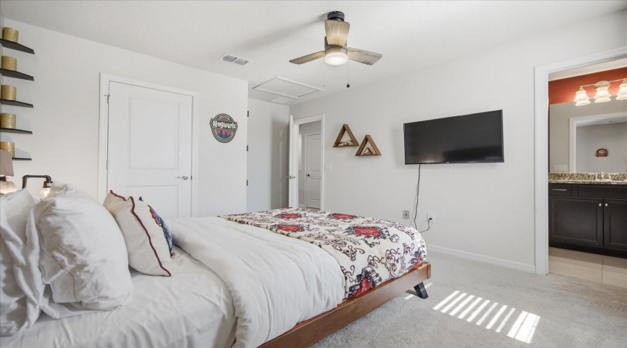 DAVENPORT, Florida 33897, 5 Bedrooms Bedrooms, ,5 BathroomsBathrooms,Residential,For Sale,LILAC,0,MFRO6378684