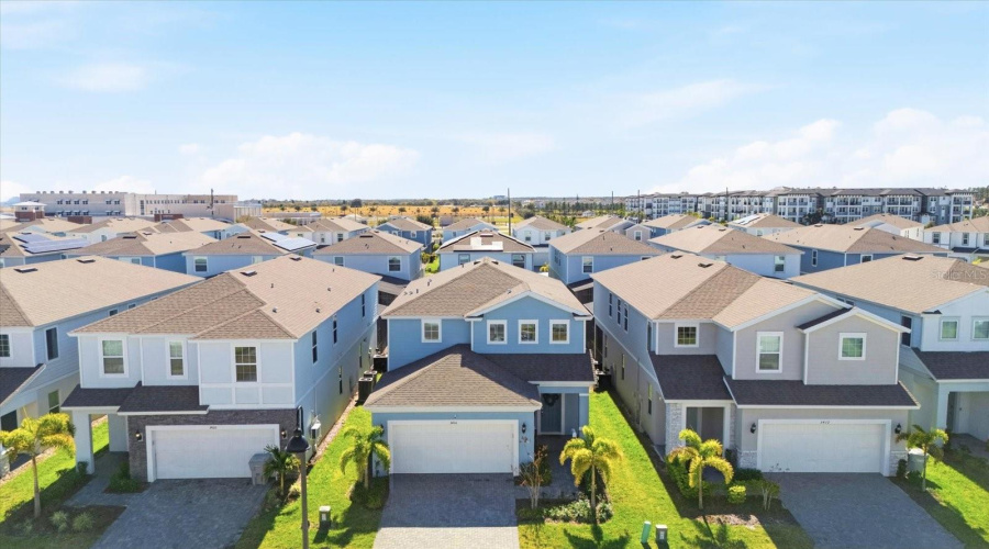 DAVENPORT, Florida 33897, 5 Bedrooms Bedrooms, ,5 BathroomsBathrooms,Residential,For Sale,LILAC,0,MFRO6378684