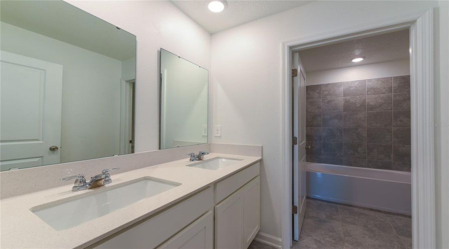 DAVENPORT, Florida 33837, 5 Bedrooms Bedrooms, ,2 BathroomsBathrooms,Residential,For Sale,BURNEY FALLS LN,0,MFRO6378693