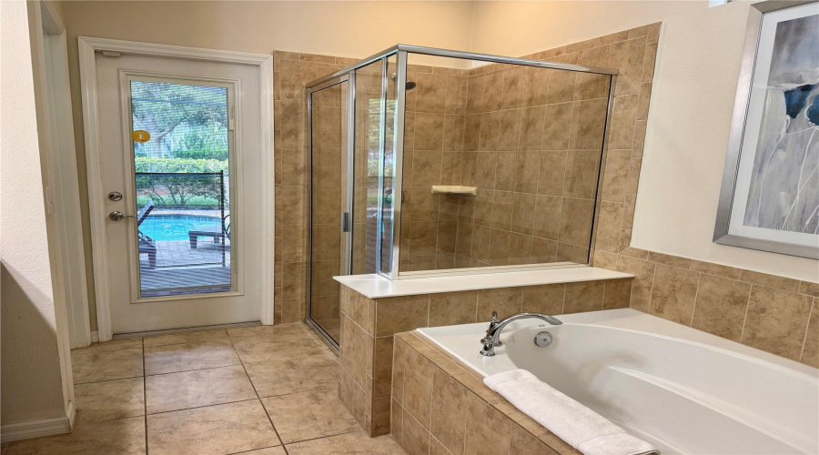 DAVENPORT, Florida 33837, 7 Bedrooms Bedrooms, ,5 BathroomsBathrooms,Residential,For Sale,MISTY OAK,0,MFRS5141444