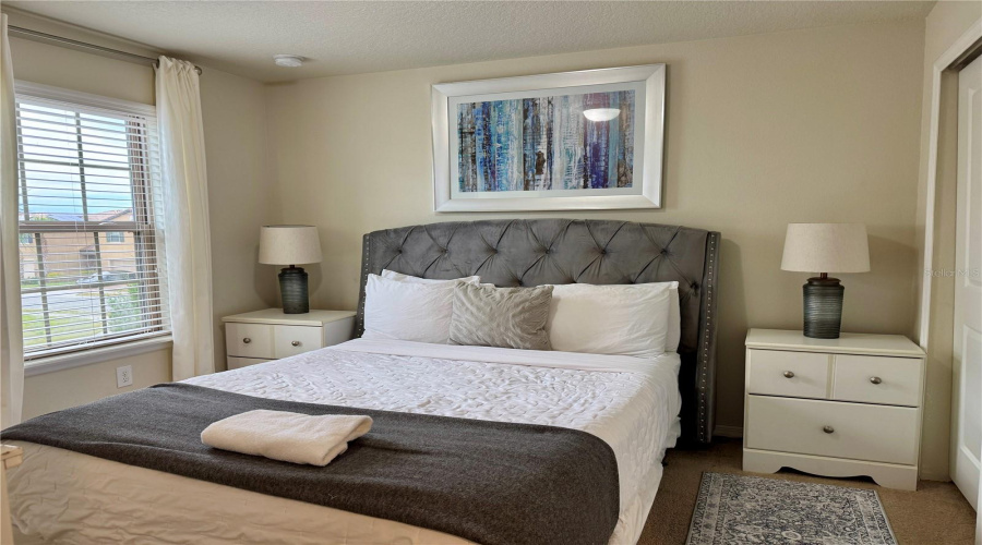 DAVENPORT, Florida 33837, 7 Bedrooms Bedrooms, ,5 BathroomsBathrooms,Residential,For Sale,MISTY OAK,0,MFRS5141444