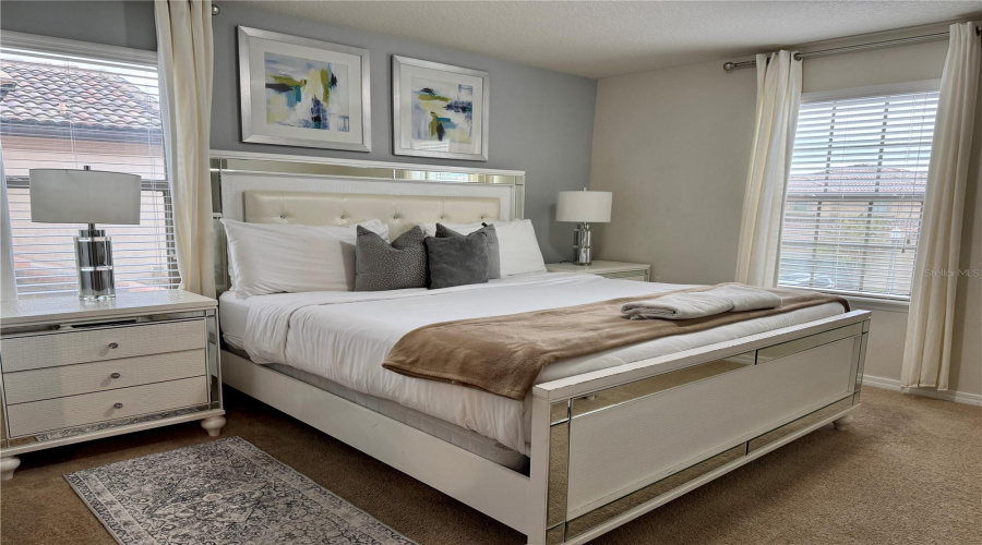 DAVENPORT, Florida 33837, 7 Bedrooms Bedrooms, ,5 BathroomsBathrooms,Residential,For Sale,MISTY OAK,0,MFRS5141444