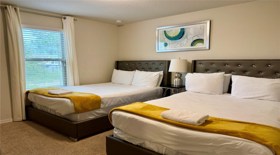 DAVENPORT, Florida 33837, 7 Bedrooms Bedrooms, ,5 BathroomsBathrooms,Residential,For Sale,MISTY OAK,0,MFRS5141444