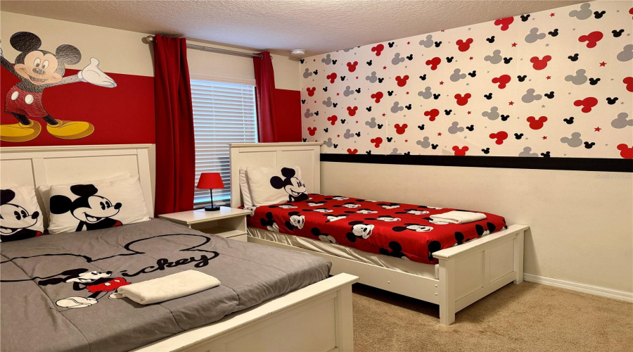 DAVENPORT, Florida 33837, 7 Bedrooms Bedrooms, ,5 BathroomsBathrooms,Residential,For Sale,MISTY OAK,0,MFRS5141444