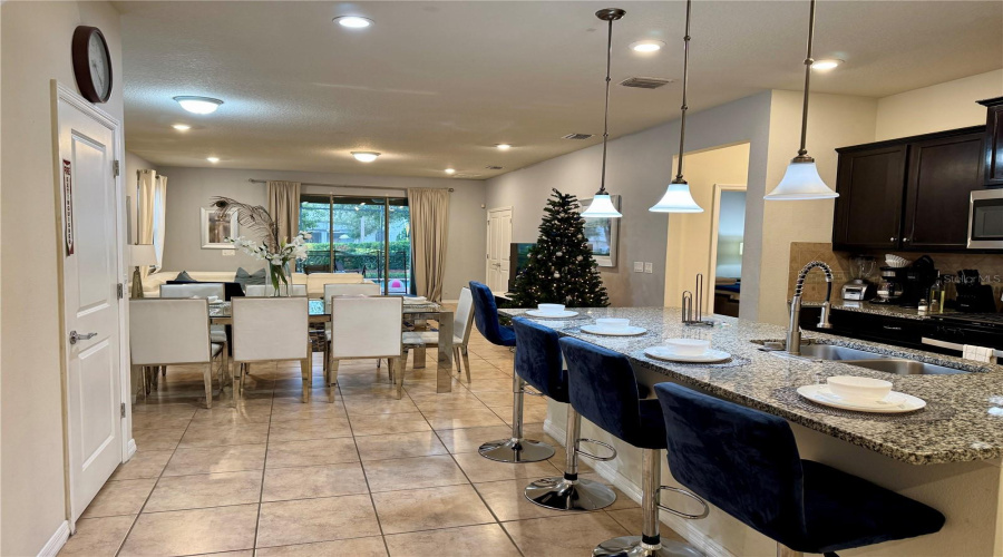 DAVENPORT, Florida 33837, 7 Bedrooms Bedrooms, ,5 BathroomsBathrooms,Residential,For Sale,MISTY OAK,0,MFRS5141444