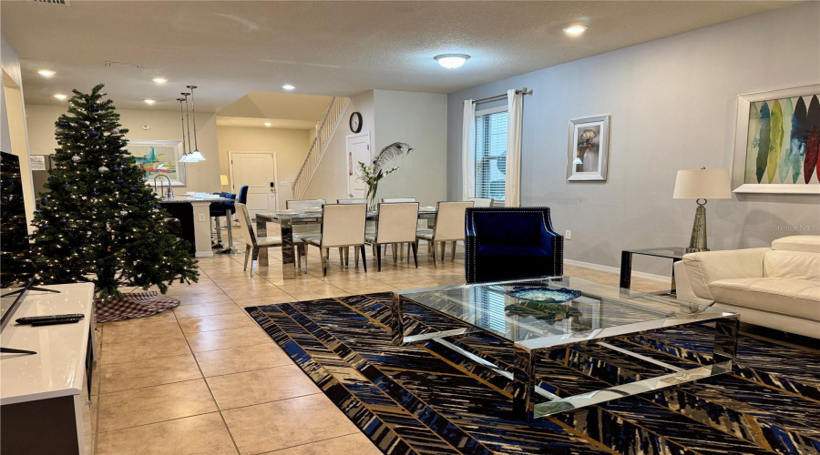 DAVENPORT, Florida 33837, 7 Bedrooms Bedrooms, ,5 BathroomsBathrooms,Residential,For Sale,MISTY OAK,0,MFRS5141444