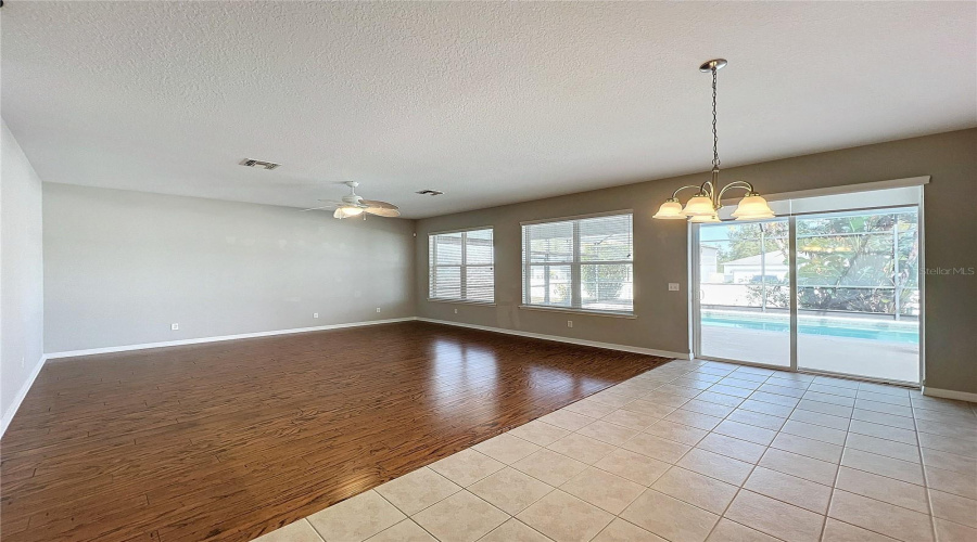 DAVENPORT, Florida 33837, 4 Bedrooms Bedrooms, ,2 BathroomsBathrooms,Residential,For Sale,LEXINGTON AVENUE,0,MFRS5119637