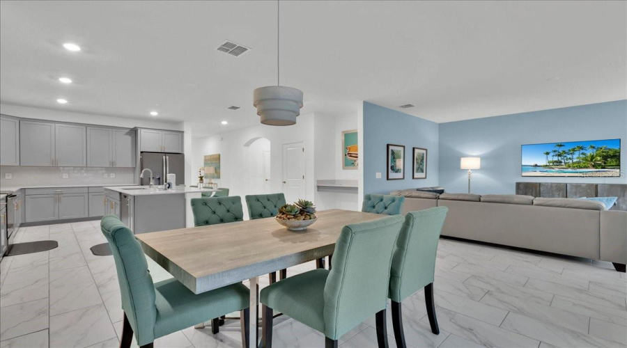 DAVENPORT, Florida 33896, 6 Bedrooms Bedrooms, ,5 BathroomsBathrooms,Residential,For Sale,SOMMERSET HILLS,0,MFRO6378724