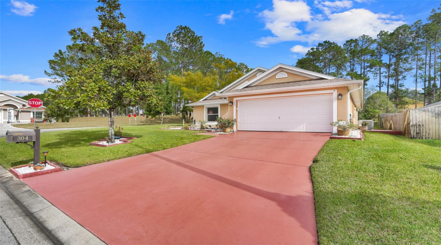 DAVENPORT, Florida 33897, 3 Bedrooms Bedrooms, ,2 BathroomsBathrooms,Residential,For Sale,QUIMBY,0,MFRG5106480