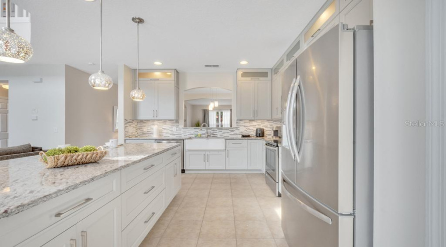 DAVENPORT, Florida 33897, 7 Bedrooms Bedrooms, ,4 BathroomsBathrooms,Residential,For Sale,CORDOVA,0,MFRO6378732